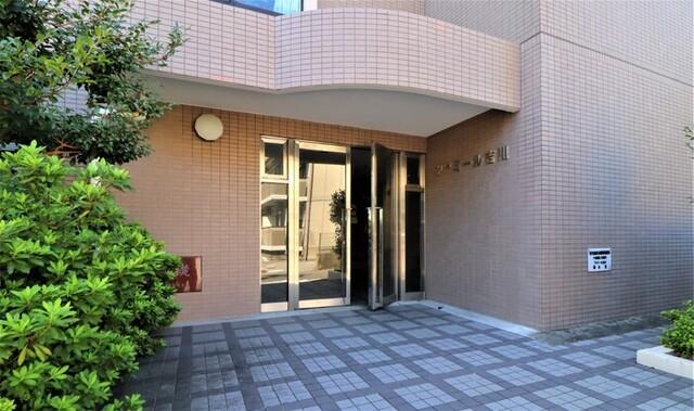 ファミール吉川（102） エントランス