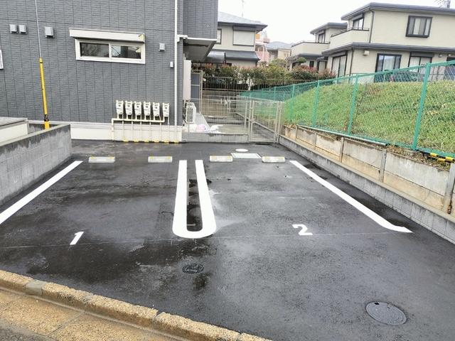 アマービレ成田（203） 駐車場