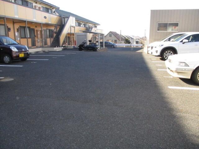 ヴィアノⅡ（201） 駐車場