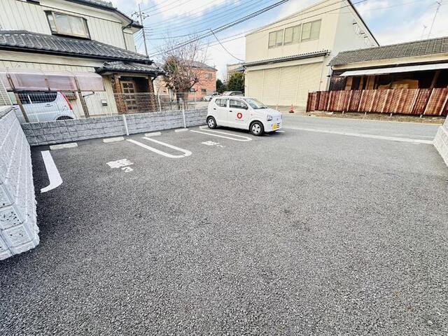 クローバーテラス（205） 駐車場