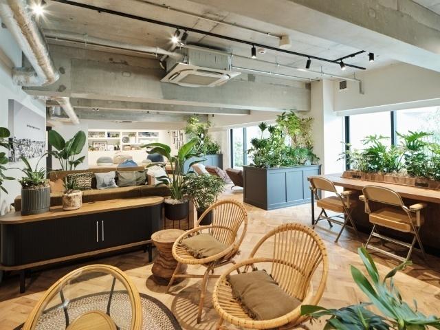 ラウンジ