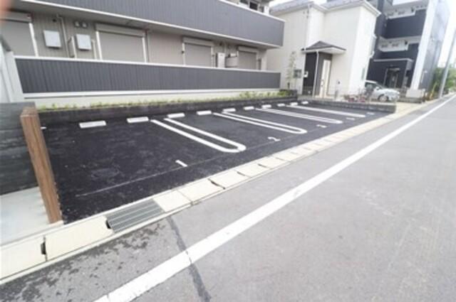 Ferro Palazzo　D棟（303） 駐車場