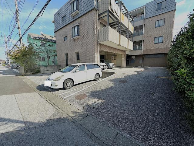 ピアチェーレ（0304） 駐車場