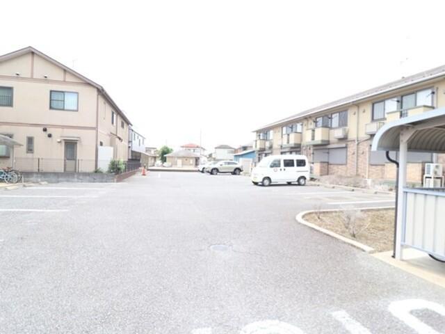 ローズパレス（106） 駐車場