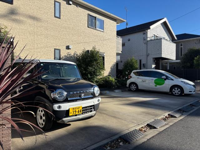 ファミールおおたかの森（0202） 駐車場