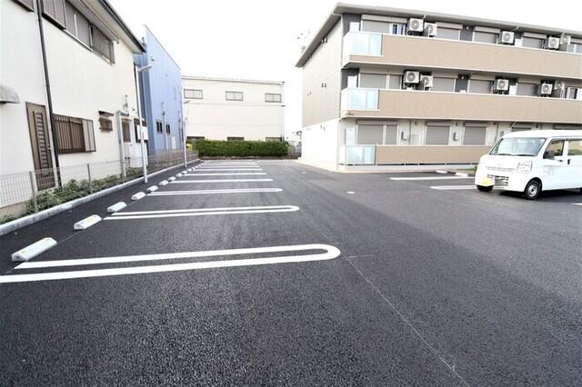 Grand Soleil（301） 駐車場