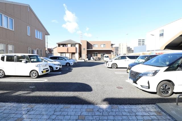 快適空間　和（203） 駐車場