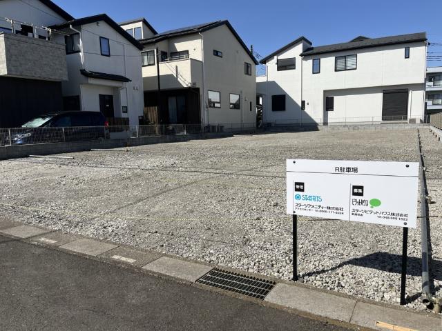 Ｒ駐車場 外観