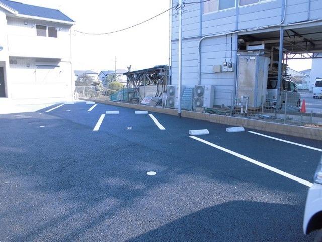 ポルタブローネ（101） 駐車場