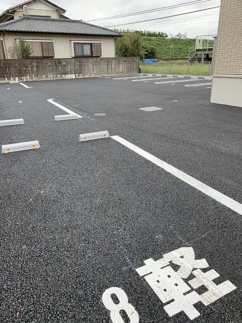 中川レジデンス2（202） 駐車場