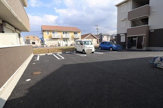プリマヴェーラ　B（302） 駐車場