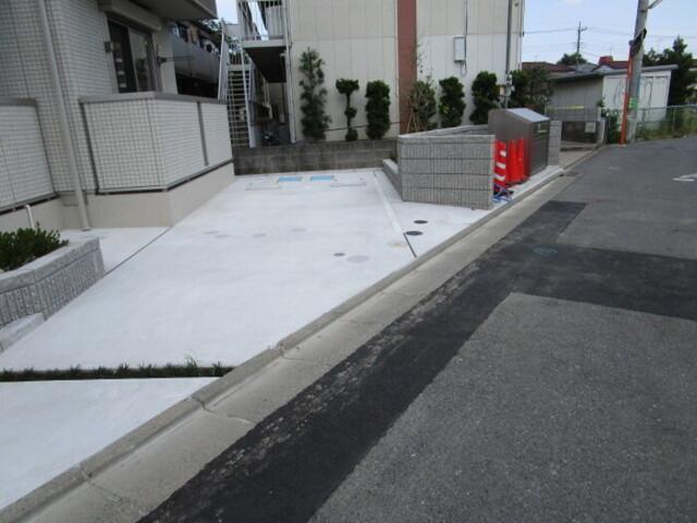 セジュール武蔵新城（102） 駐車場