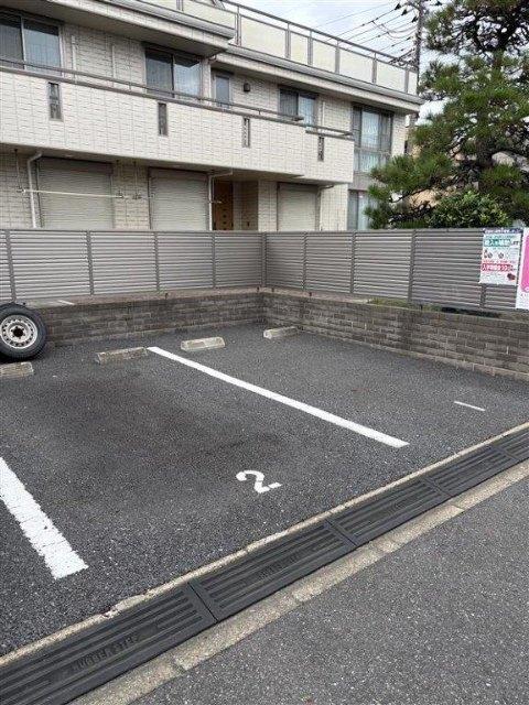 ガーデンプレイス（0101） 駐車場