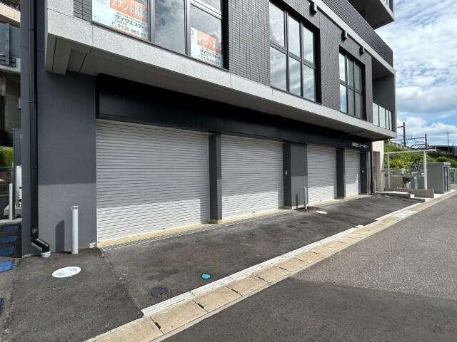 ＲＡＩＬ　ＳＩＤＥ　テナント（A） 外観