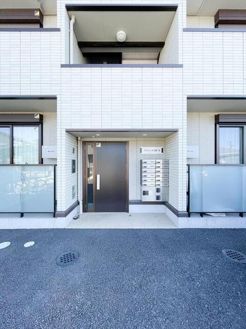 アヴァンス八潮Ａ（105） エントランス