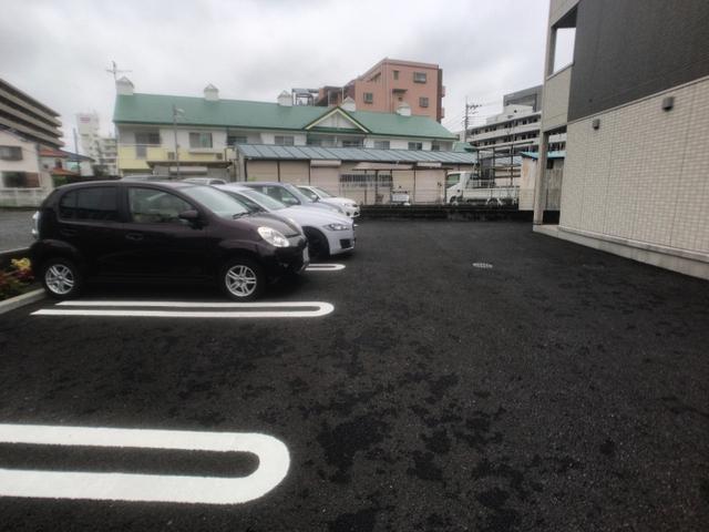 ガーデンソレイユ（206） 駐車場