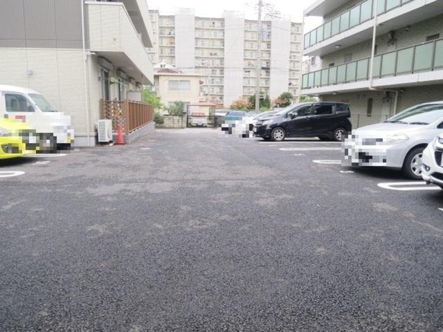 ルーエ　Ｂ（201） 駐車場