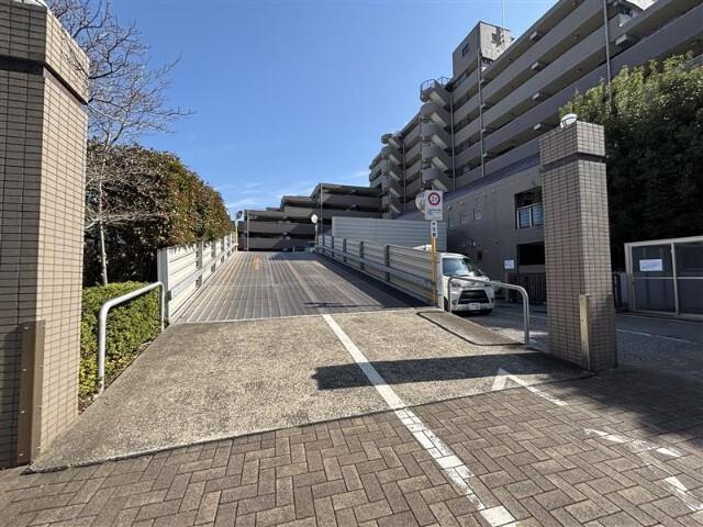 シャリエ習志野東 駐車場
