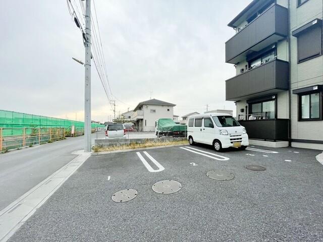 パークハイム（201） 駐車場