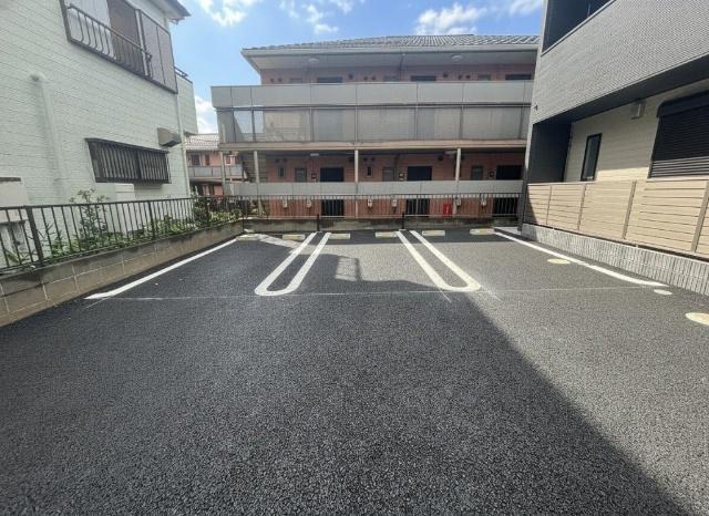 ブルーメ（0101） 駐車場