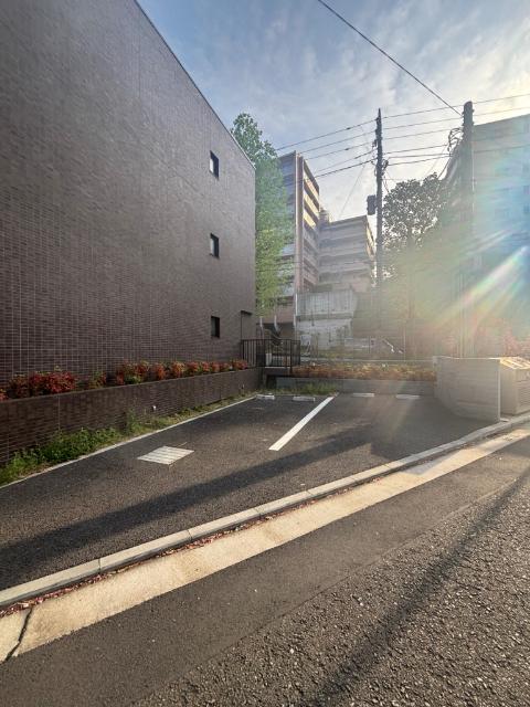 シオン池尻（0306） 駐車場