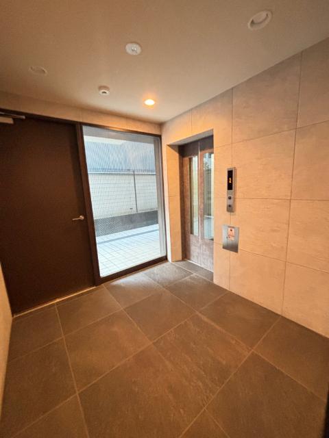 プレール・ドゥーク横濱山下町（0403） エントランス