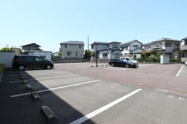 セレニティーホームズ　Ａ（103） 駐車場