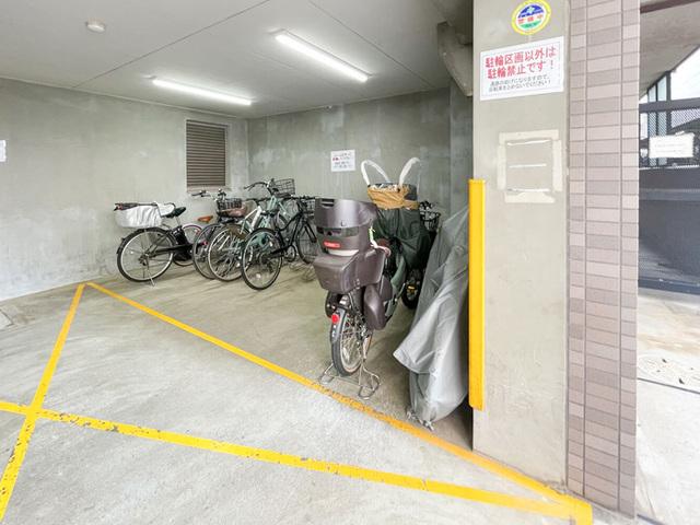 グランディス新八柱（0403） エントランス