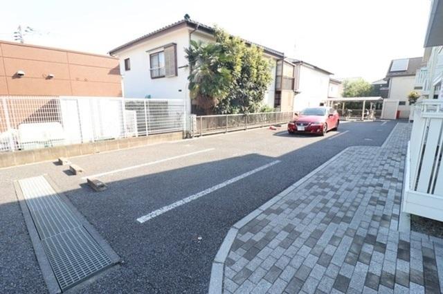 リビングタウン大金平　A（205） 駐車場