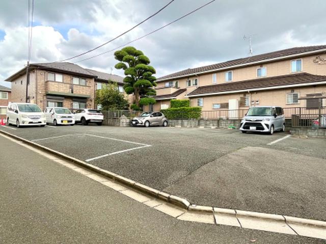 サンコート３番館（201） 駐車場