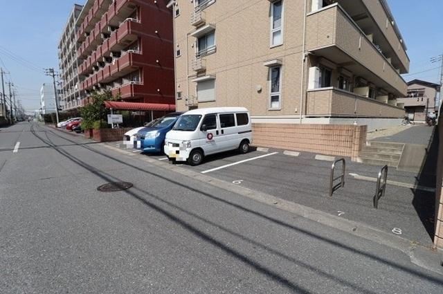 エスペランサ（102） 駐車場