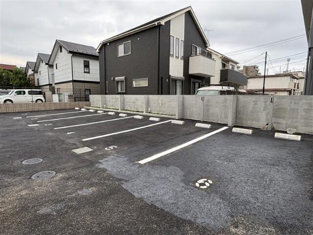 ＷＥＬＩＮＡ　ＶＩＬＬＡ 駐車場