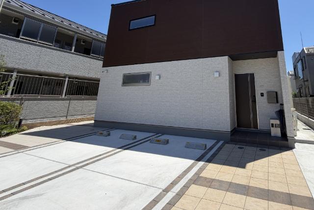 Ｗｉｓｔｅｒｉａ　Ｃｏｕｒｔ（0102） 駐車場