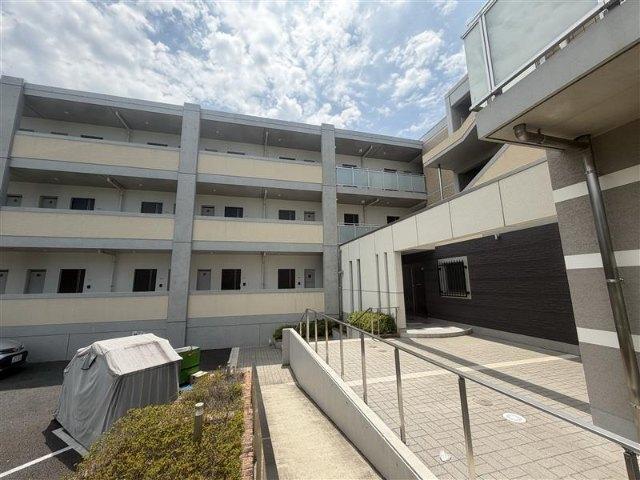 ＷｅｌｌＳｔｏｎｅ　Ｈｉｌｌｓ・表参道（0108） 外観