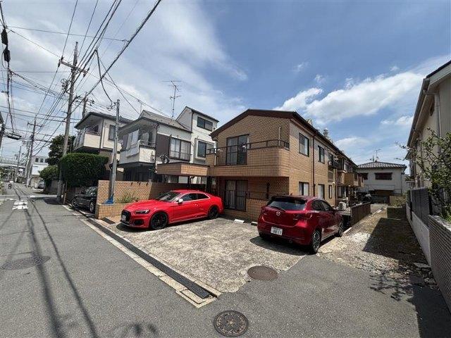 奥沢駅より徒歩4分 築37年1ヶ月 2階建の賃貸物件