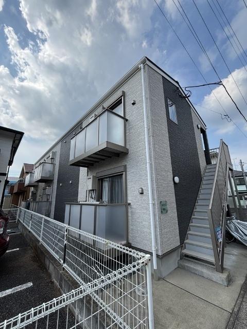 成田駅より徒歩13分 築7年6ヶ月 2階建の賃貸物件