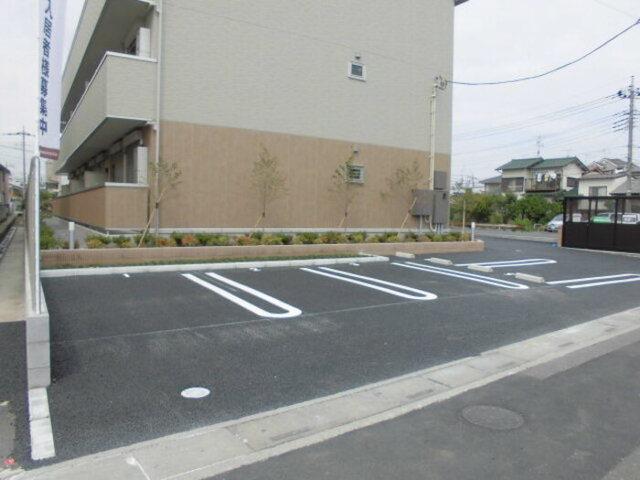 ハーヴェスト東町（305） 駐車場