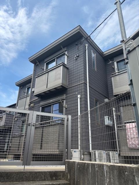 松飛台駅より徒歩2分 築3年3ヶ月 2階建の賃貸物件