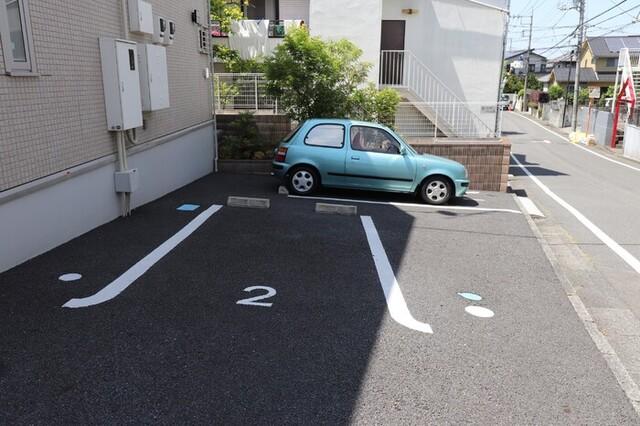 センティア（101） 駐車場