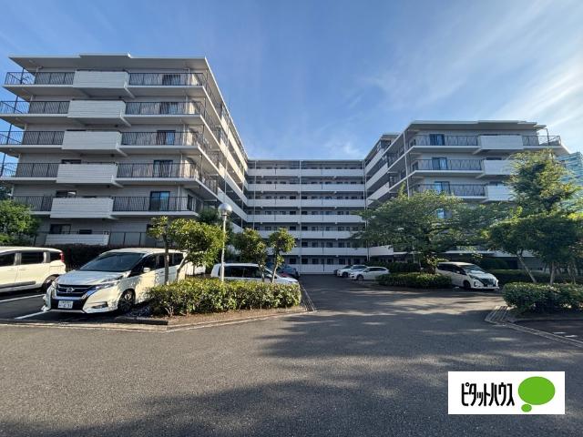 ルネ上大岡A棟（0303） 駐車場