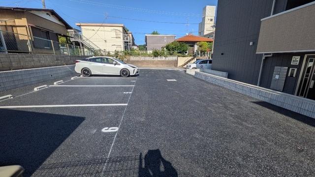 アリエッタ（101） 駐車場