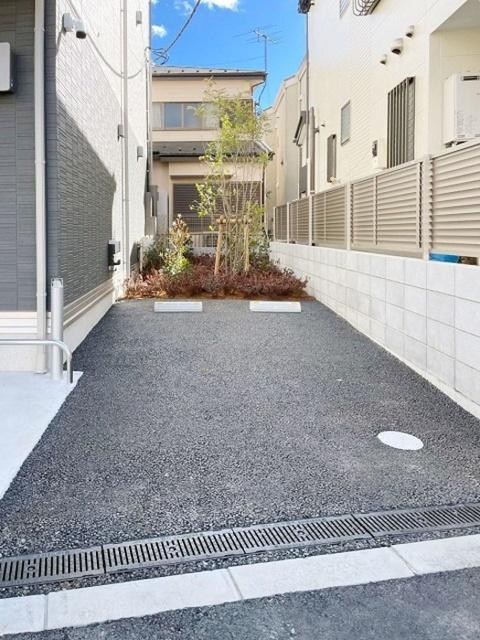ルリアン北小岩Ⅲ（207） 駐車場