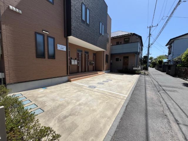 ローズハウス壱番館（0202） 駐車場