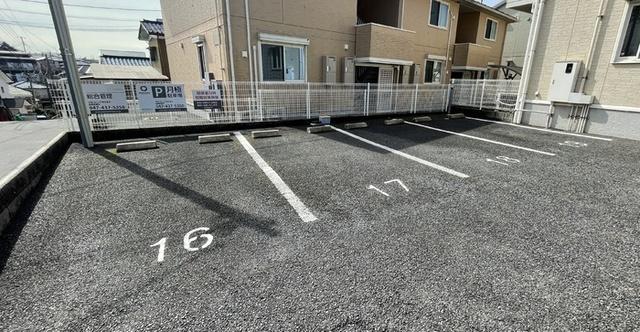 アークヒルズＪ（103） 駐車場
