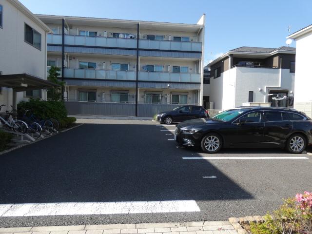 グロワール・Ⅱ（0202） 駐車場