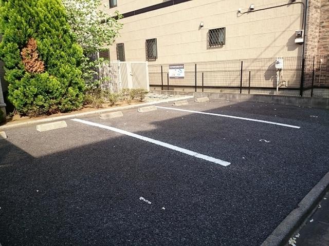 ソレイユ瑞江（105） 駐車場