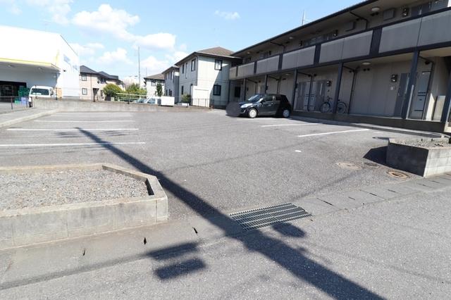 アークグレイス（202） 駐車場