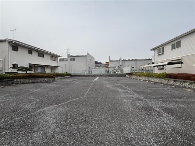 ティアラガーデンＡ（0103） 駐車場