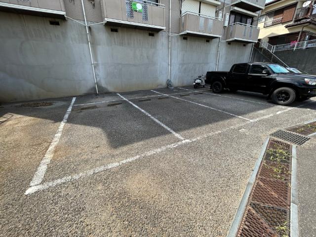 ヒルトップガーデンＢ棟（0103） 駐車場