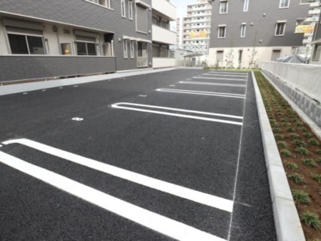 リノアイーナ（101） 駐車場